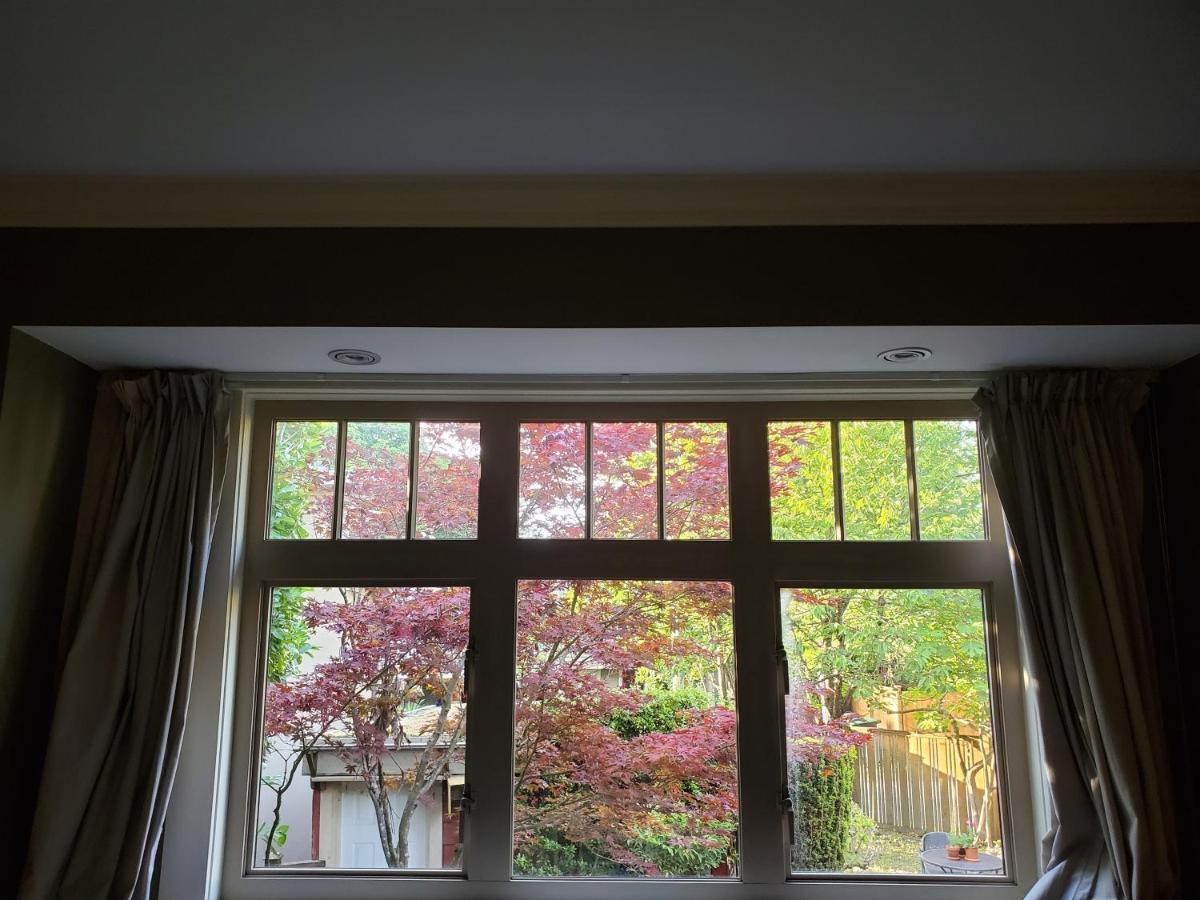 Elegant, Sunny Modern Home With Skylights - Kitsilano, Vancouver Luaran gambar
